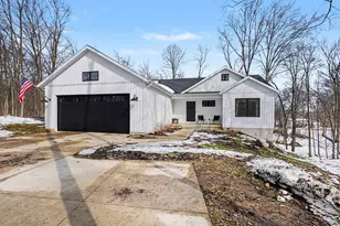 2523 Vanhorn Ct, Allegan, MI 49010 - Photo 2