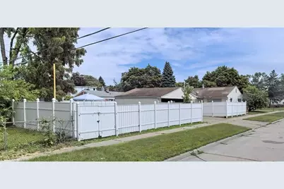 8405 Robindale Avenue, Dearborn Heights, MI 48127 - Photo 4