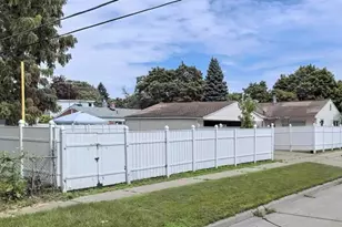 8405 Robindale Ave, Dearborn Heights, MI 48127 - Photo 4