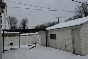 8405 Robindale Ave, Dearborn Heights, MI 48127 - Photo 12