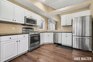 3766 Old Elm Dr SE, Grand Rapids, MI 49512 - Photo 2