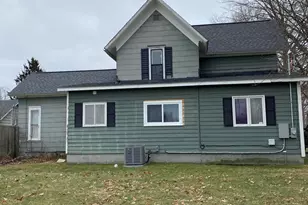 242 W South St, Athens, MI 49011 - Photo 4