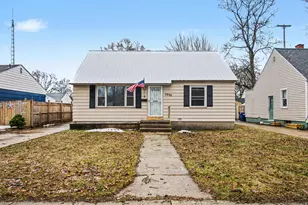 2892 Roosevelt Rd, Muskegon, MI 49441 - Photo 2