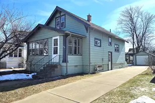 1130 Columbus Ave, Grand Haven, MI 49417 - Photo 1