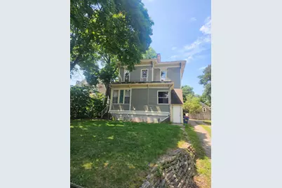 719 Fairview Avenue NE, Grand Rapids, MI 49503 - Photo 1