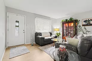 9286 Chamberlain St, Romulus, MI 48174 - Photo 4