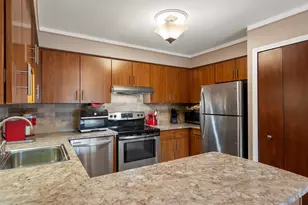 953 Country Club Dr, Saint Clair Shores, MI 48082 - Photo 6