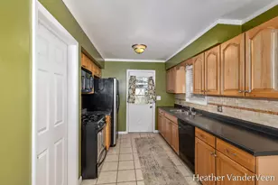 5439 Averill Ave SW, Grand Rapids, MI 49548 - Photo 4