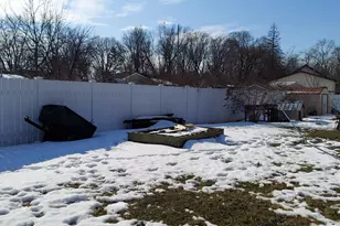 203 Hinckley Blvd, Jackson, MI 49203 - Photo 4