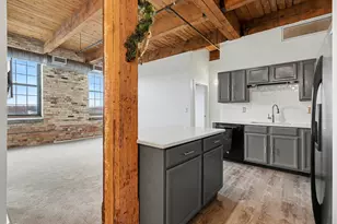 940 Monroe Ave NW, Grand Rapids, MI 49503 - Photo 10