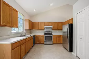 5913 Lafayette Ln, Ann Arbor, MI 48103 - Photo 8