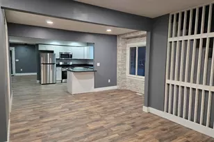 114 W Berry Ave, Lansing, MI 48910 - Photo 2