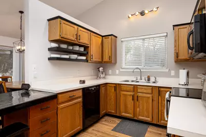 7034 Hogan Drive, Ypsilanti, MI 48197 - Photo 12