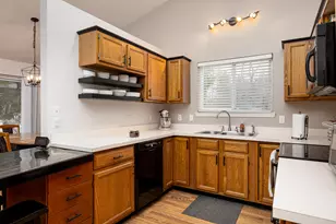 7034 Hogan Dr, Ypsilanti, MI 48197 - Photo 12