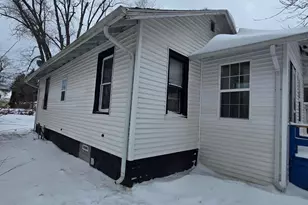 831 La Salle St, Benton Harbor, MI 49022 - Photo 4