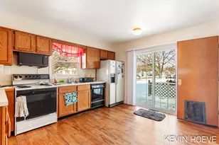 746 Riley St, Holland, MI 49424 - Photo 24