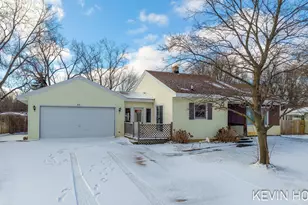 746 Riley St, Holland, MI 49424 - Photo 12