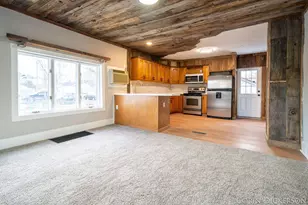 1875 Henry St, Muskegon, MI 49441 - Photo 4