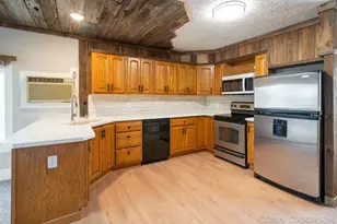 1875 Henry St, Muskegon, MI 49441 - Photo 10