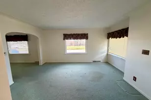 557 Hopson St NE, Grand Rapids, MI 49503 - Photo 8