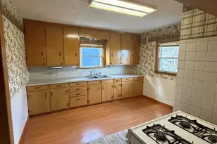 557 Hopson St NE, Grand Rapids, MI 49503 - Photo 10
