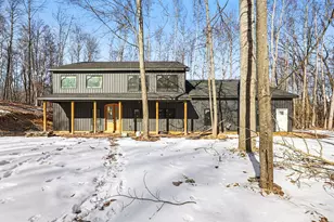 9810 Birdie Dr, Stanwood, MI 49346 - Photo 2