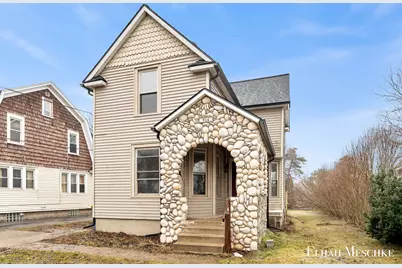 914 Leonard Street NE, Grand Rapids, MI 49503 - Photo 2