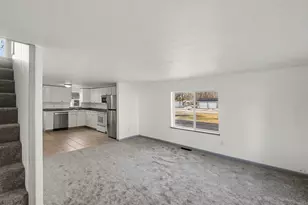 172 W Barton St, Newaygo, MI 49337 - Photo 2