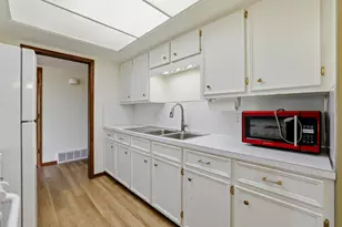 230 S State St, Zeeland, MI 49464 - Photo 6