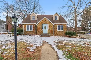 54 E Emmett Street E, Battle Creek, MI 49017 - Photo 2