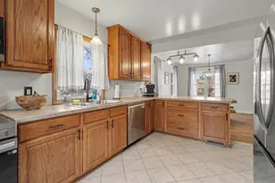 54 E Emmett Street E, Battle Creek, MI 49017 - Photo 6