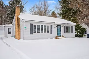 311 Lewis St, Watervliet, MI 49098 - Photo 2