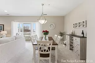 917 W Savidge St, Spring Lake, MI 49456 - Photo 14