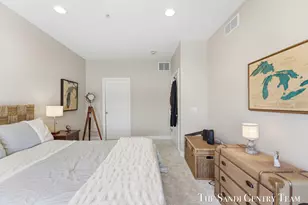 917 W Savidge St, Spring Lake, MI 49456 - Photo 32