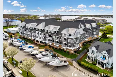 917 W Savidge Street #1, Spring Lake, MI 49456 - Photo 6