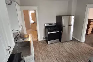 531 Eastern Ave NE, Grand Rapids, MI 49503 - Photo 2