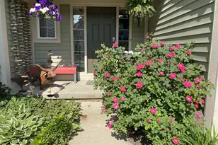 586 Liberty Pointe Dr, Ann Arbor, MI 48103 - Photo 4