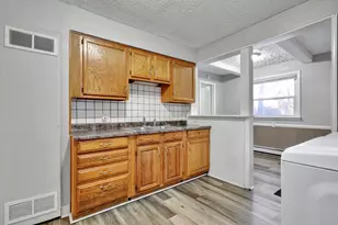 4927 Starr Ave, Lansing, MI 48910 - Photo 16