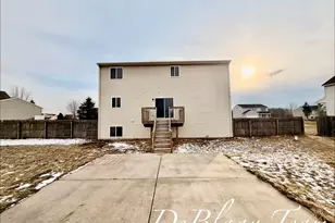 6873 Peninsula Dr NE, Rockford, MI 49341 - Photo 8