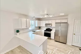 6873 Peninsula Dr NE, Rockford, MI 49341 - Photo 16