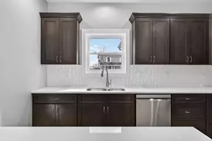 8 Hunting Trail Ave, Quincy, MI 49082 - Photo 10