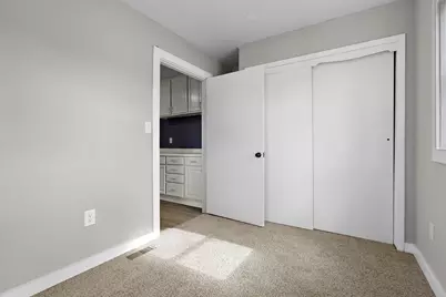 911 Porter Street, Kalamazoo, MI 49007 - Photo 12