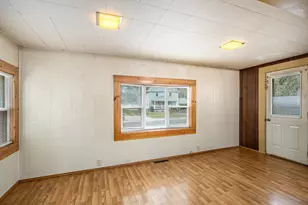 520 E Thorn St, Hastings, MI 49058 - Photo 10