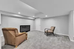 49044 Poppleton Ct, Canton, MI 48187 - Photo 44