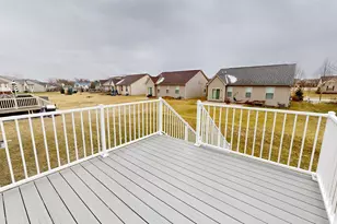 8328 Stamford Dr, Ypsilanti, MI 48198 - Photo 8