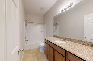 8328 Stamford Dr, Ypsilanti, MI 48198 - Photo 14