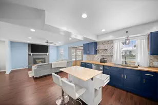 4154 Sand Creek Dr NW, Grand Rapids, MI 49544 - Photo 8