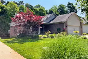 2655 Signature Cir, Pinckney, MI 48169 - Photo 2