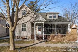 211 N Queen St, Nashville, MI 49073 - Photo 2