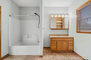 211 N Queen St, Nashville, MI 49073 - Photo 14